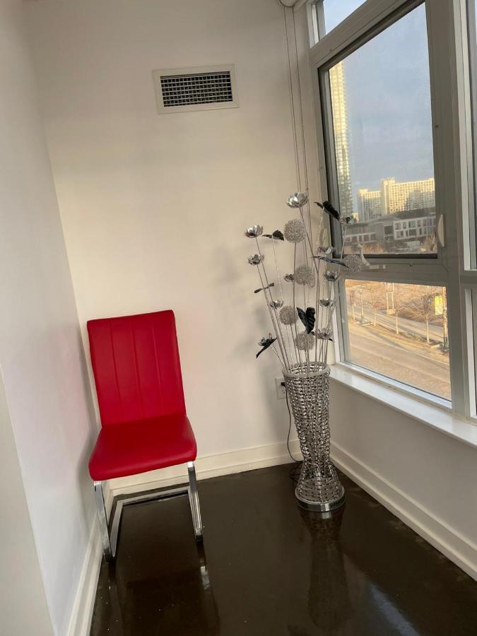 Toronto Downtown Luxurious Stylish 3 Bedroom 3 Bath 2 Balconies Near Rogers Centre Lakeview Condo Buitenkant foto
